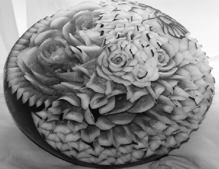 Bloemen gemaakt in een meloen